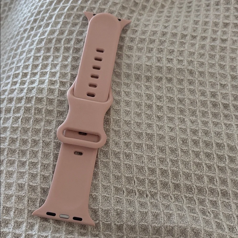 ❇️SALE❇️Silicone Apple Watch Band - Dusty Rose